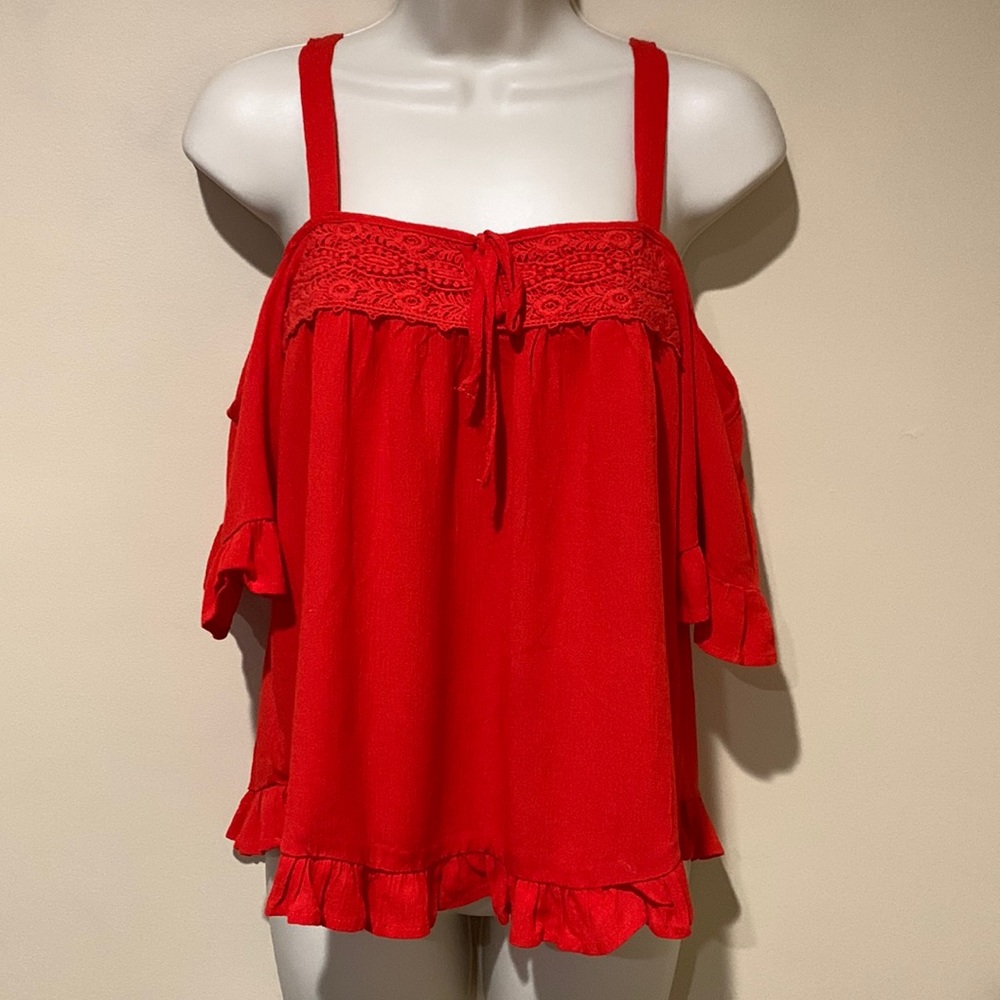 Eyeshadow cold shoulder top - Picture 1 of 9